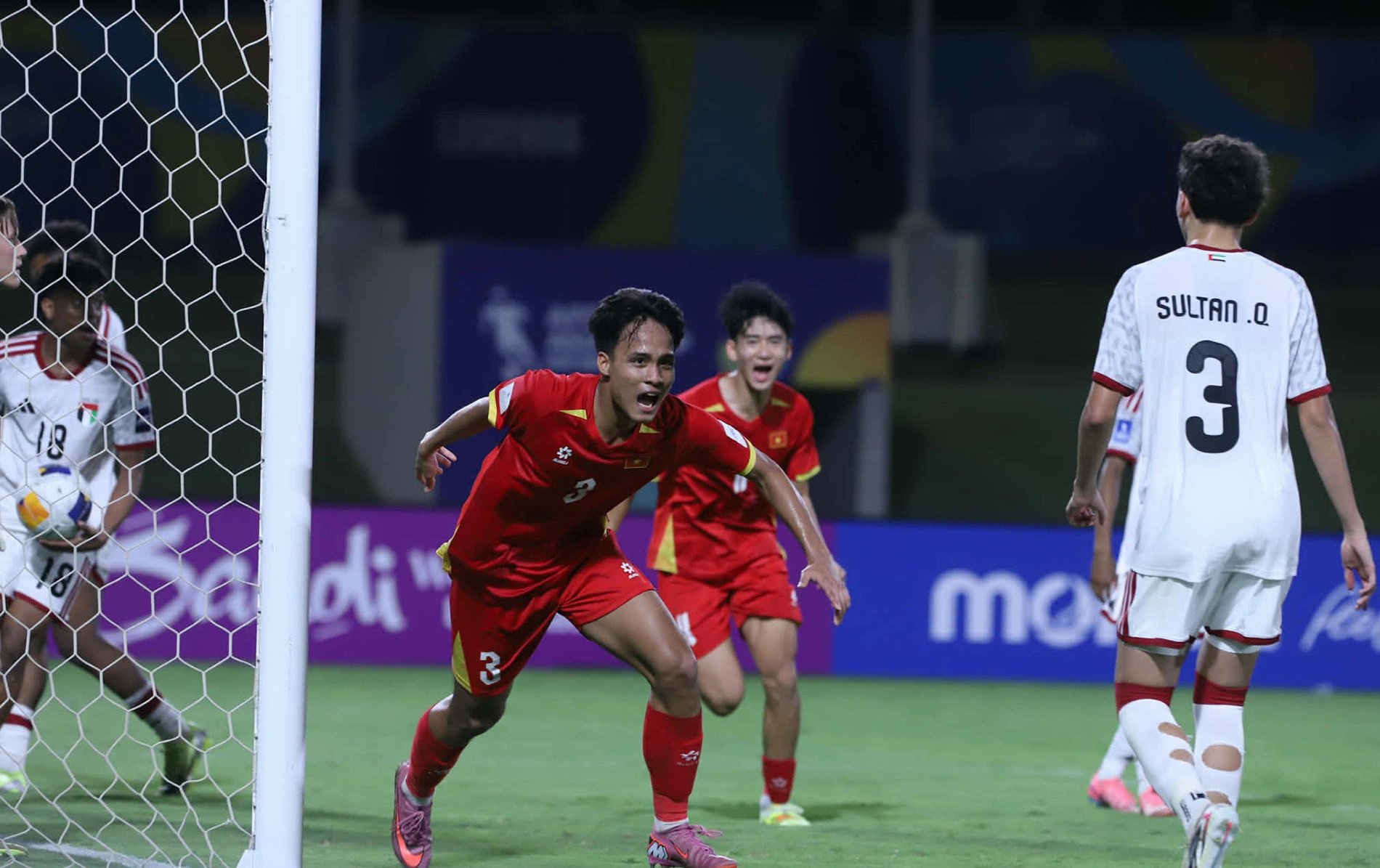 15-1778805671-nguoi-hung-tham-lang-dang-sau-ky-tich-world-cup-cua-u17-viet-nam-la-ai