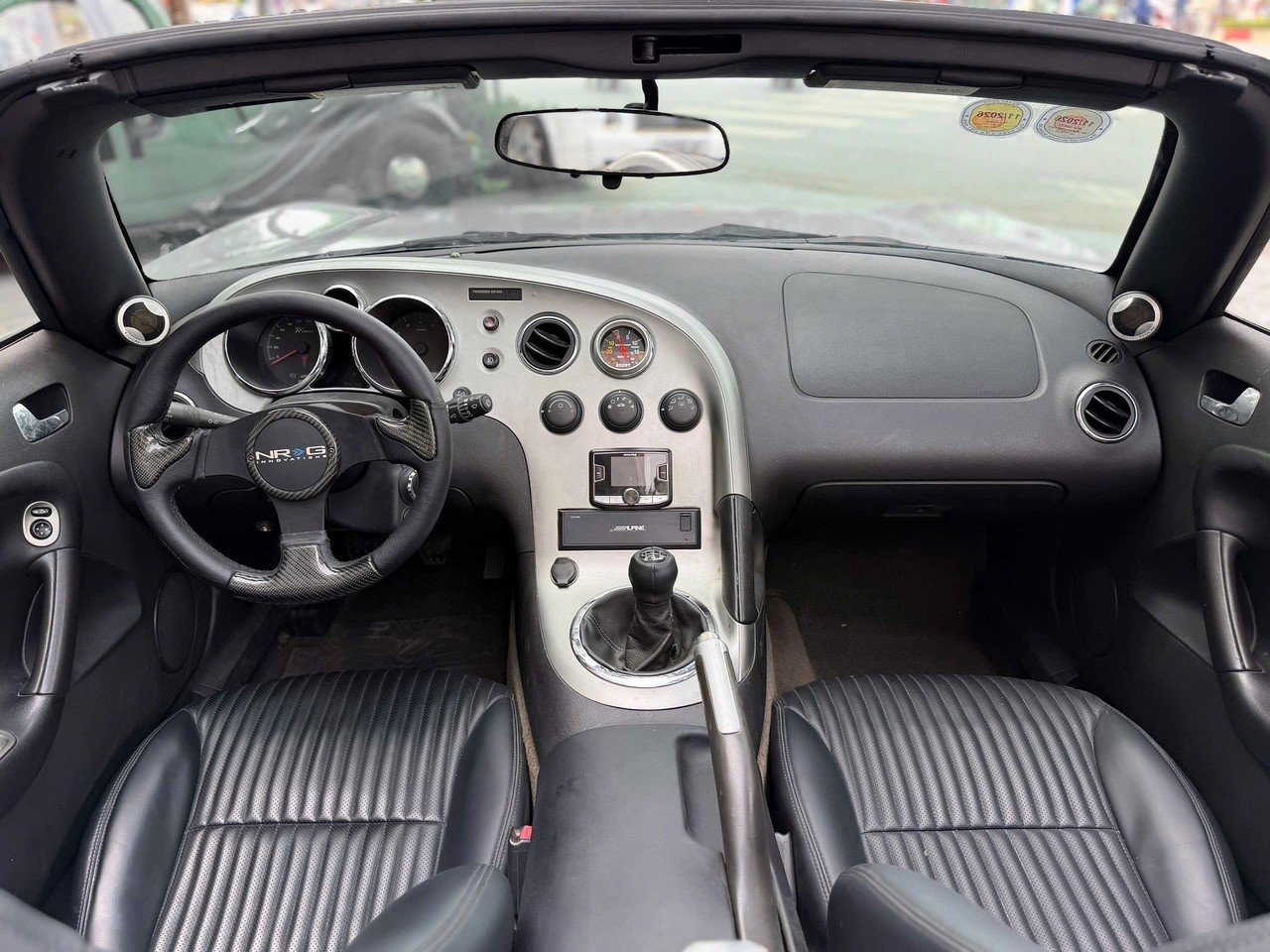 15-1778813754-pontiac-solstice-20-nam-tuoi-xuat-hien-tai-ha-noi-gia-gan-2-ty-dong-gay-tranh-cai
