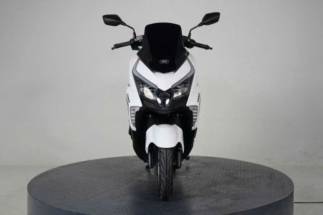 Xe ga 150cc giá chỉ 27 triệu đồng: Có TFT, phanh đĩa trước sau, đi 380 km mới cần ghé cây xăng! | 2banh.vn