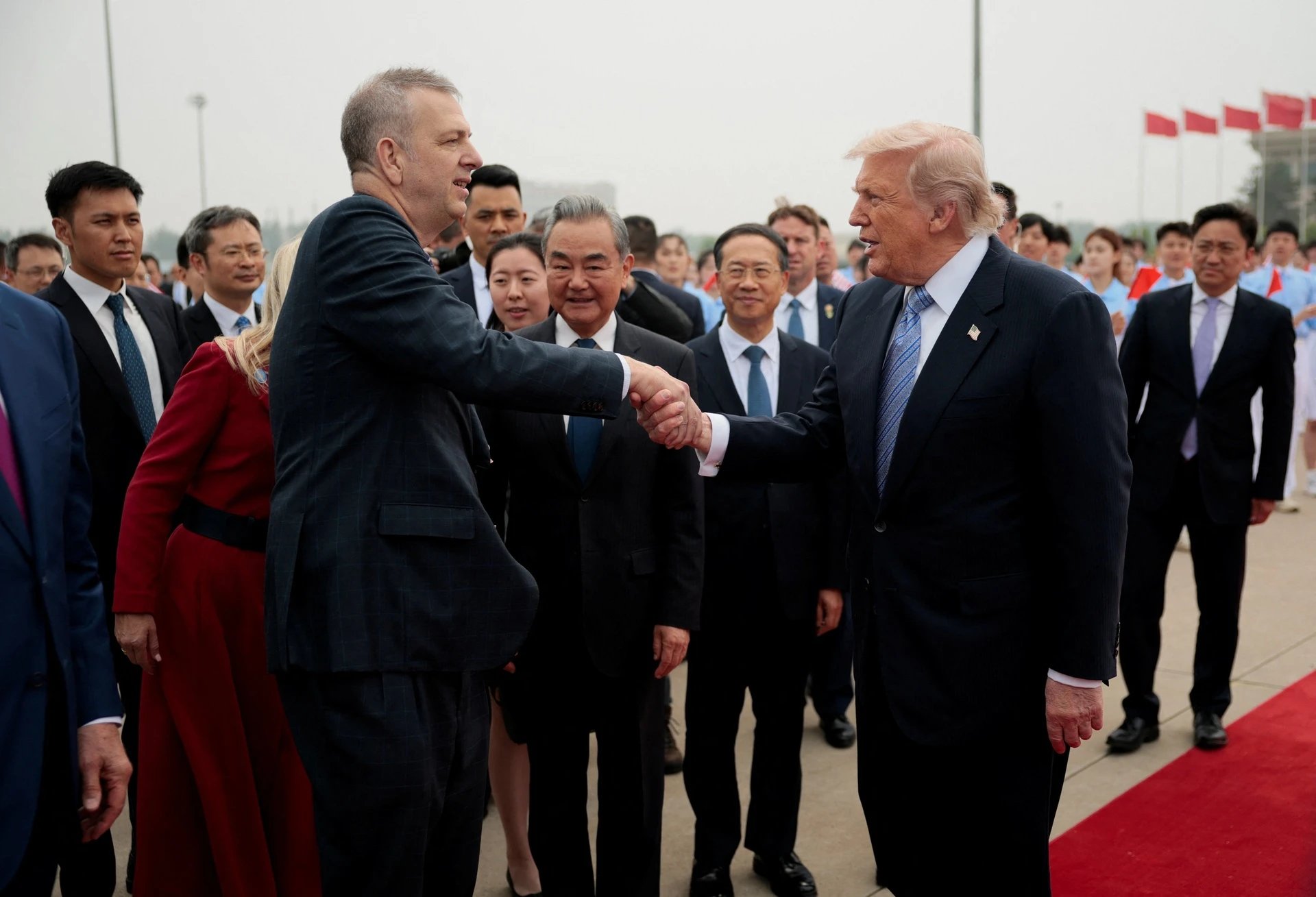 15-1778847006-tong-thong-trump-roi-trung-quoc-khep-lai-chuyen-cong-du-lich-su-voi-nhung-thoa-thuan-kinh-te-then-chot