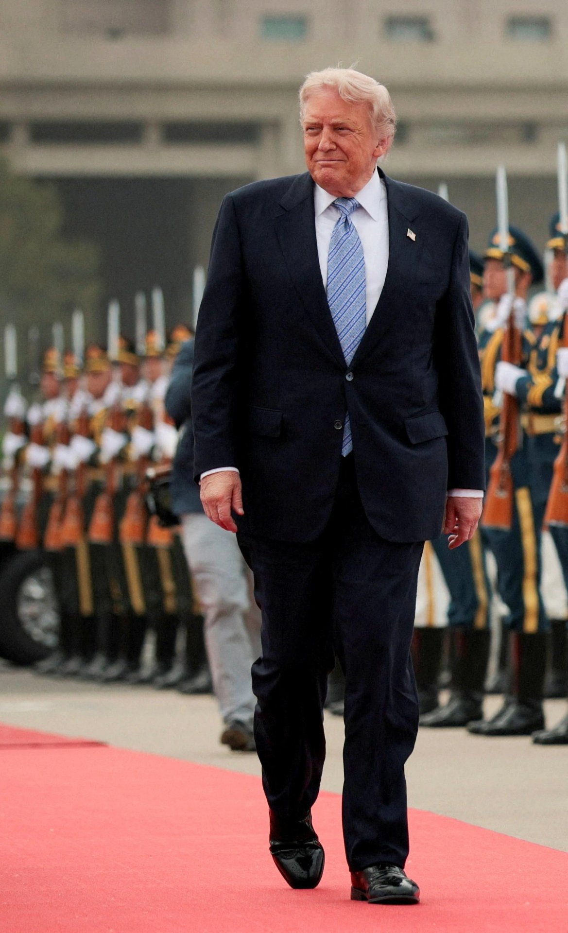 15-1778847006-tong-thong-trump-roi-trung-quoc-khep-lai-chuyen-cong-du-lich-su-voi-nhung-thoa-thuan-kinh-te-then-chot