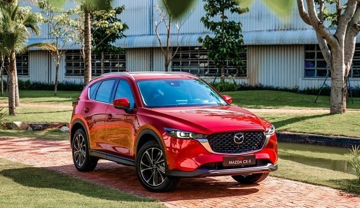 18-1779071502-mazda-cx-5-tro-lai-ngoi-vuong-phan-khuc-xe-gam-cao-co-trung-xao-tron-manh