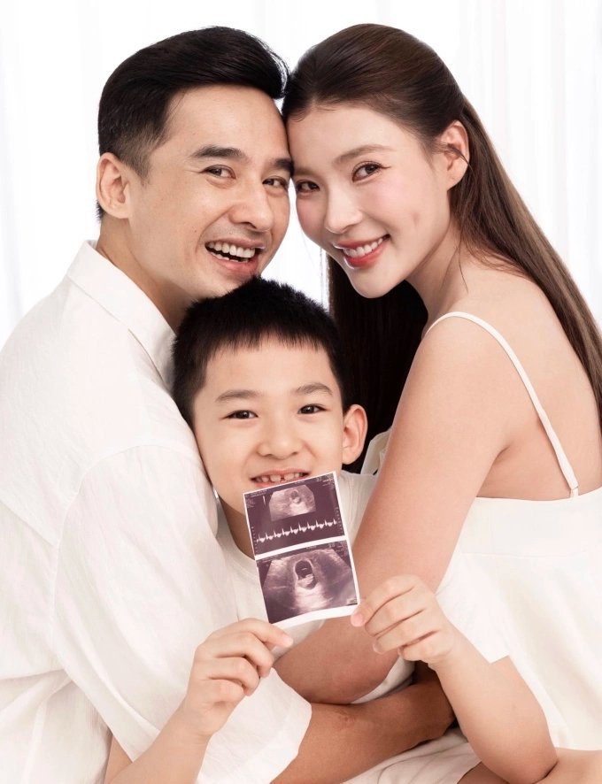 19-1779160511-thuy-diem-thong-bao-mang-thai-con-thu-hai-luong-the-thanh-vo-oa-hanh-phuc-dung-ky-niem-10-nam-cuoi