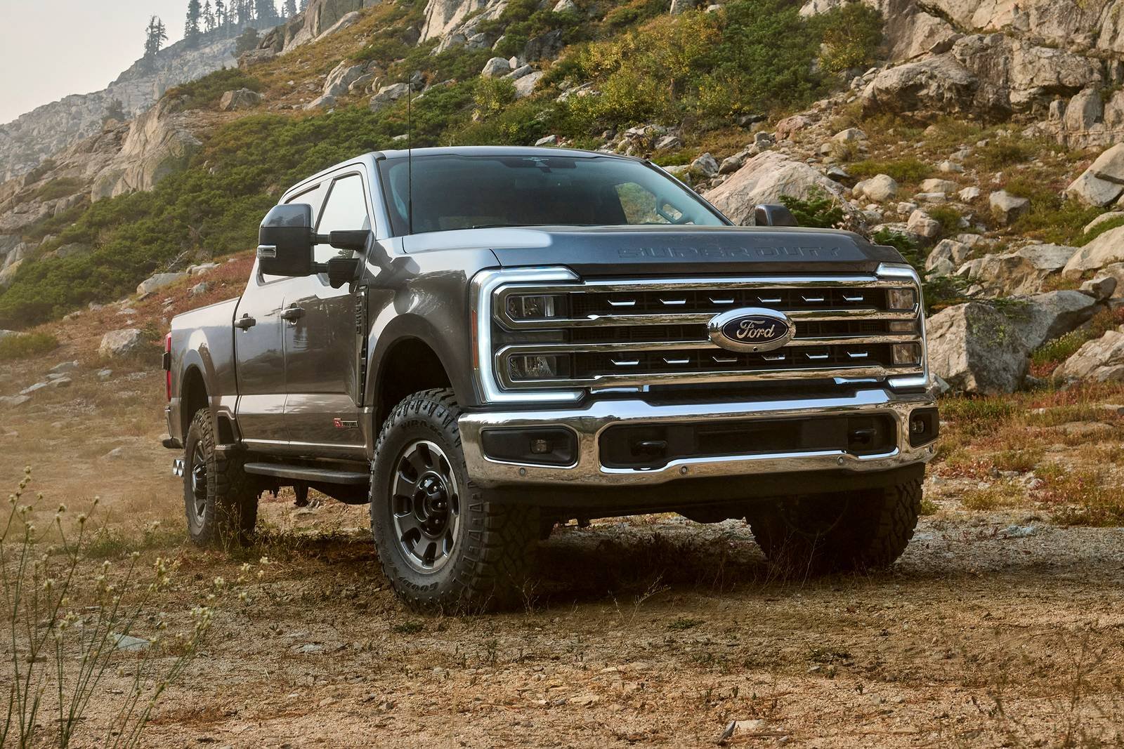 19-1779162952-ford-f-250-super-duty-2026-dau-tien-xuat-hien-tai-ha-noi-ban-tai-dai-hon-6-met-dung-may-v8-cuc-khung