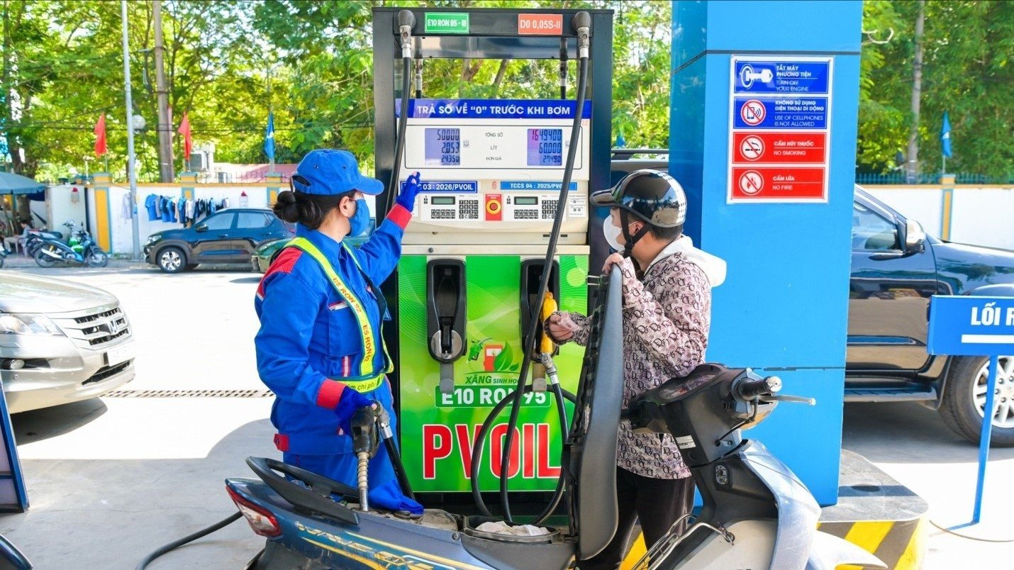 19-1779162927-tu-16-ca-nuoc-chuyen-sang-xang-e10-cay-xang-tri-hoan-se-bi-xu-ly-nghiem