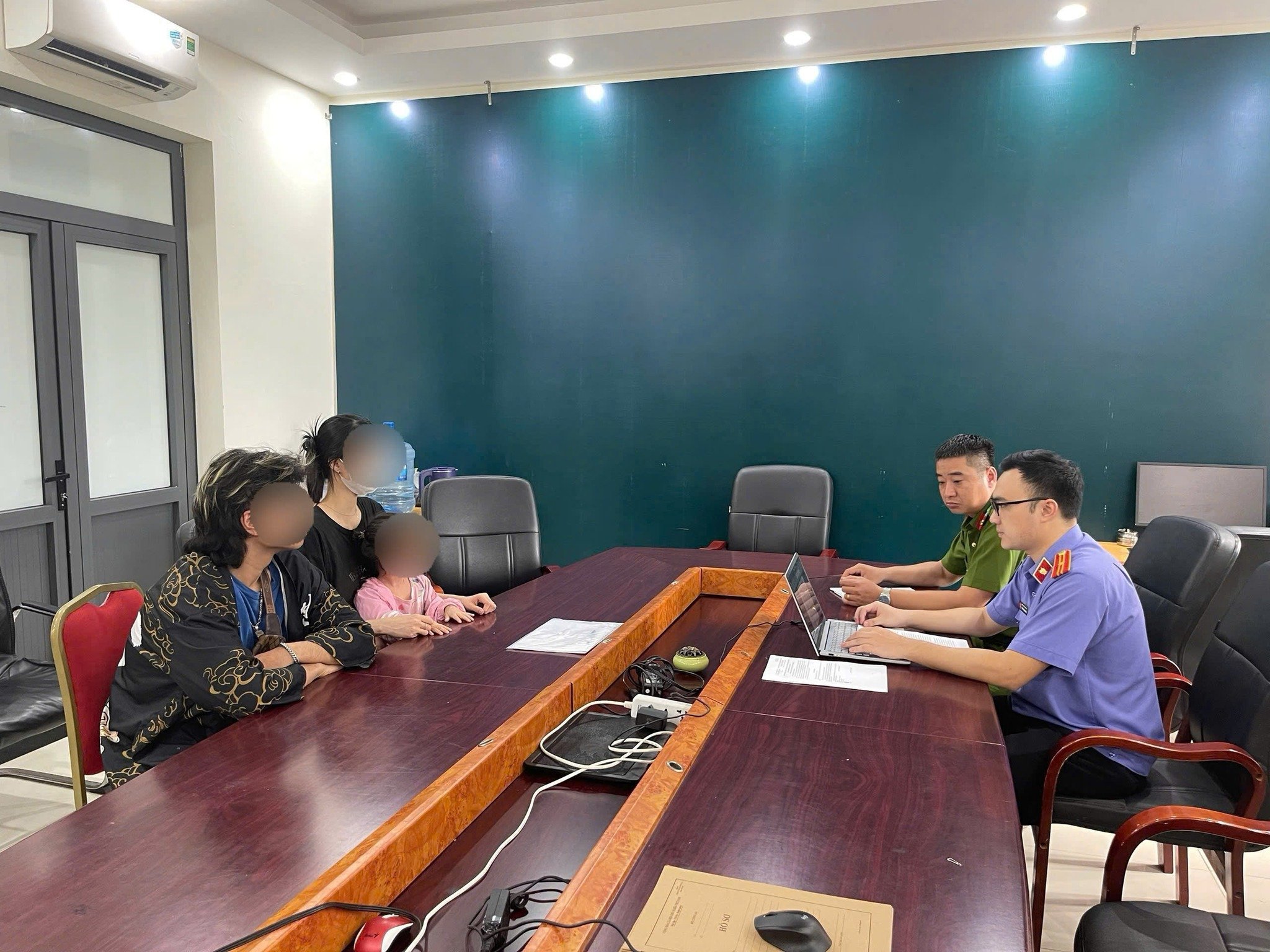21-1779376503-bat-ngo-ket-luan-vu-be-gai-3-tuoi-o-quan-bia-xuat-hien-vet-la-tren-nguoi-nghi-bi-bao-hanh
