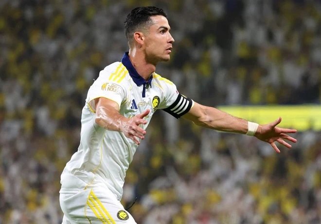 22-1779405442-ronaldo-toa-sang-ruc-ro-dua-al-nassr-len-ngoi-vo-dich-saudi-pro-league