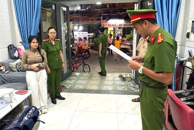 24-1779606525-lat-tay-toi-ac-kinh-hoang-tai-da-nang-mat-na-cua-nguoi-me-ke-xui-giuc-hai-con-rieng-sat-hai-cha-ruot