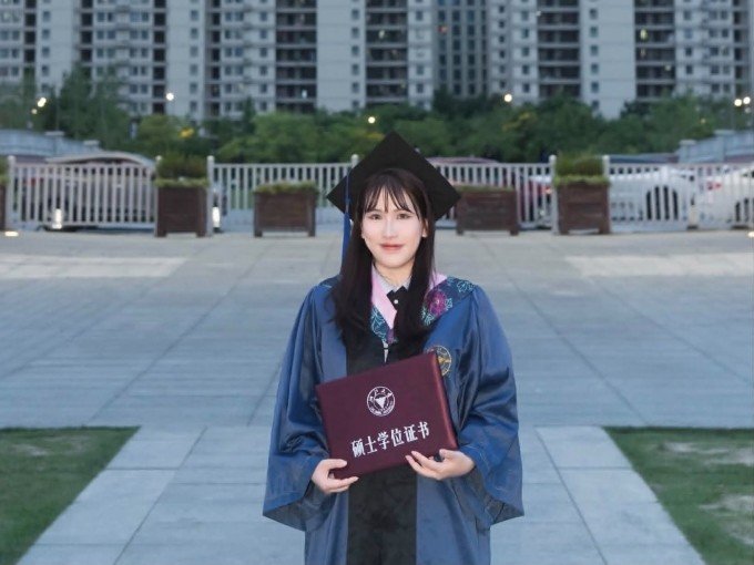 Cô gái Hà Tĩnh giành học bổng Đại học Thanh Hoa sau một lần từ bỏ - 1