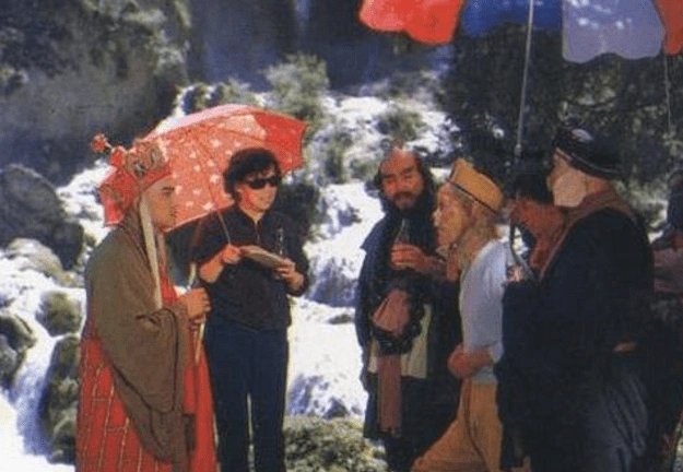 26-1779765496-hau-truong-kinh-hoang-vu-ton-ngo-khong-suyt-bi-thieu-song-trong-tay-du-ky-1986