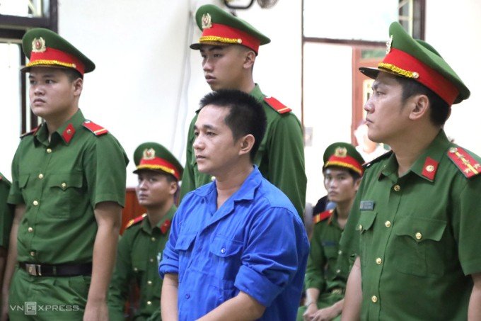 Lê Văn Ân trong phiên tòa hôm nay. Ảnh: Trần Hóa