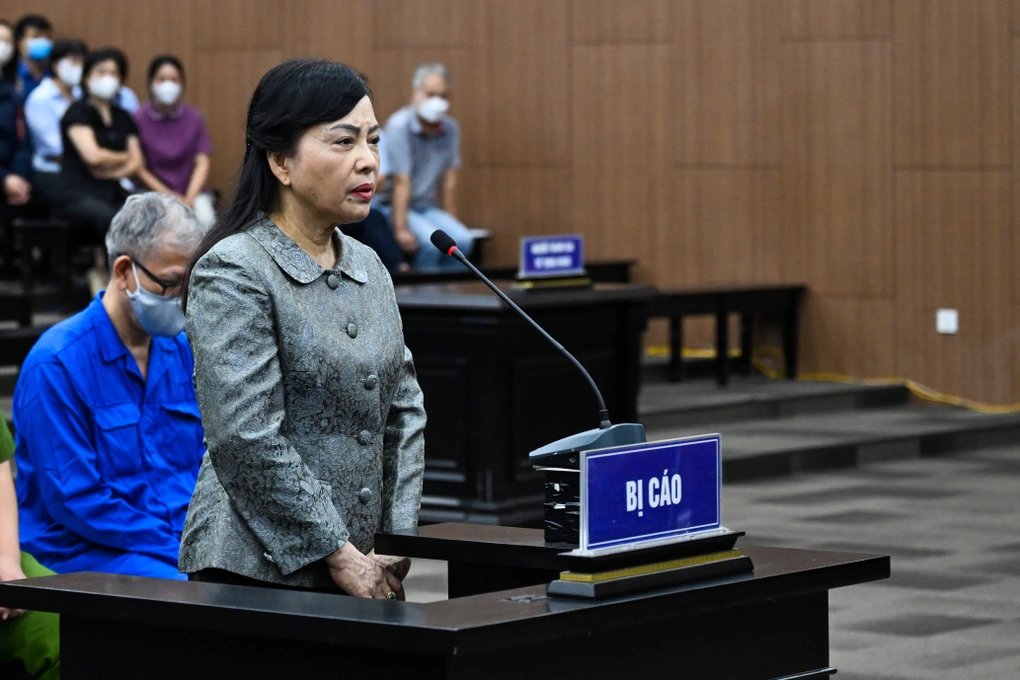 27-1779842642-chieu-nay-tuyen-an-cuu-bo-truong-y-te-nguyen-thi-kim-tien-trong-vu-that-thoat-803-ty-dong