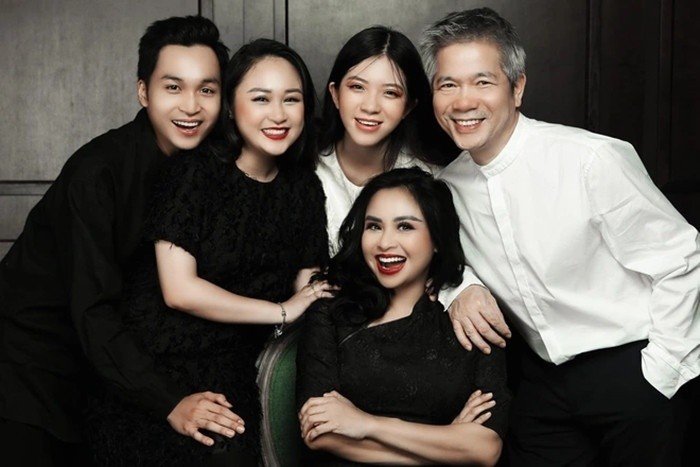 28-1779960463-5-me-ke-duoc-long-con-chong-trong-showbiz-viet-bi-quyet-nam-o-su-chan-thanh-va-tinh-te