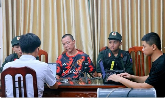 30-1780105485-chan-dung-giang-ho-com-can-dung-ky-vua-sa-luoi-trong-duong-day-ca-do-nghin-ty
