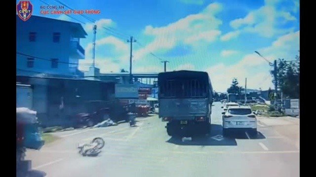 1780020068-nu-sinh-lop-9-tu-vong-17799779864191116496752