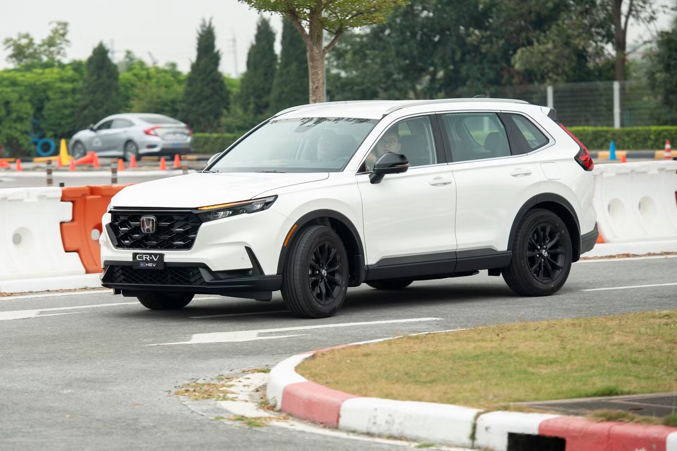 honda-cr-v-hybrid-moi.jpg