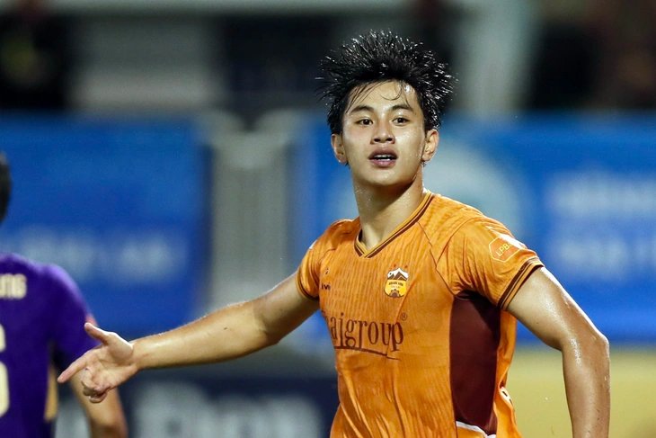 31-1780240550-thang-thuyet-phuc-clb-ha-noi-hagl-tru-hang-vleague