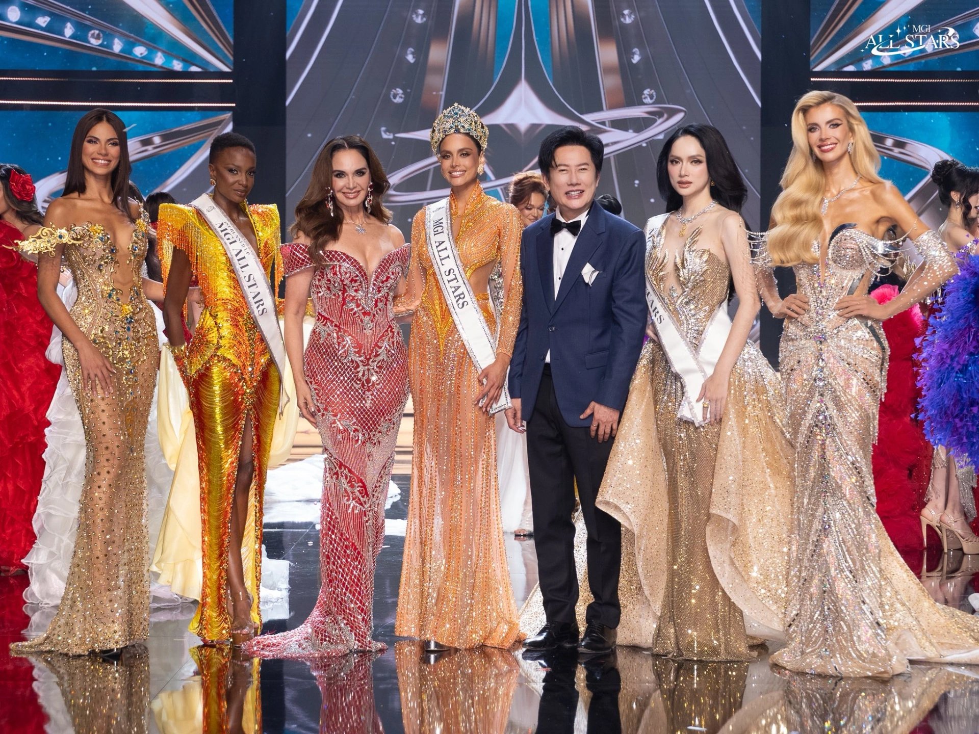 01-1780274261-cong-dong-mang-day-song-truoc-dong-thai-gay-tranh-cai-cua-miss-universe-1991