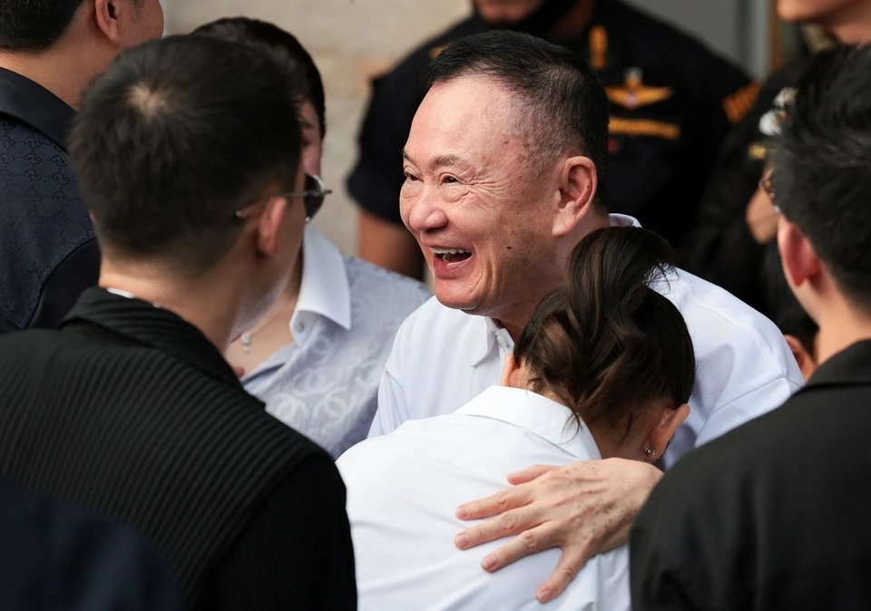 03-1780460604-cuu-thu-tuong-thaksin-chinh-thuc-duoc-tu-do-hoan-toan-nho-sac-lenh-dac-xa