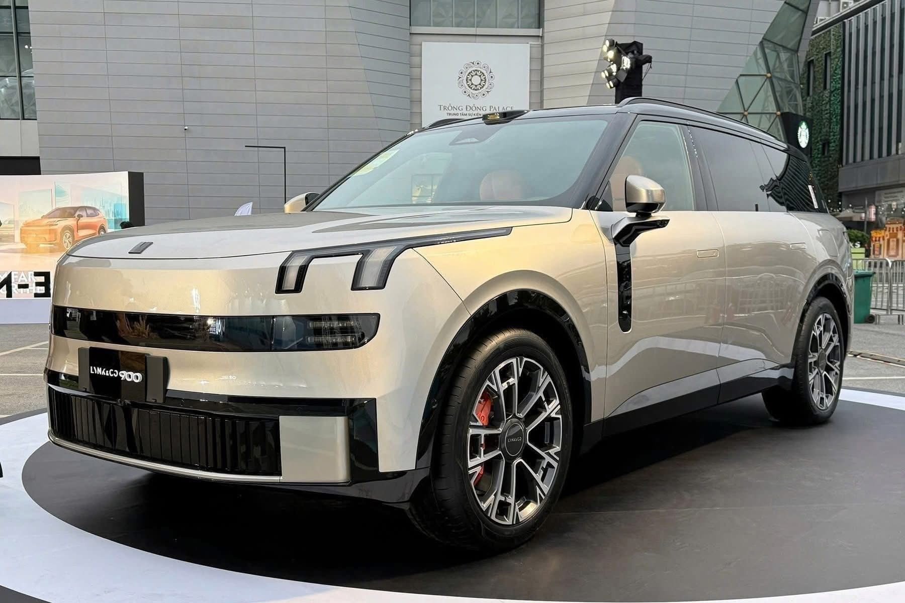Lynk & Co 900 có giá dự kiến khoảng 3 tỷ đồng sắp về Việt Nam: Cơ hội nào cho SUV Trung Quốc cỡ lớn?