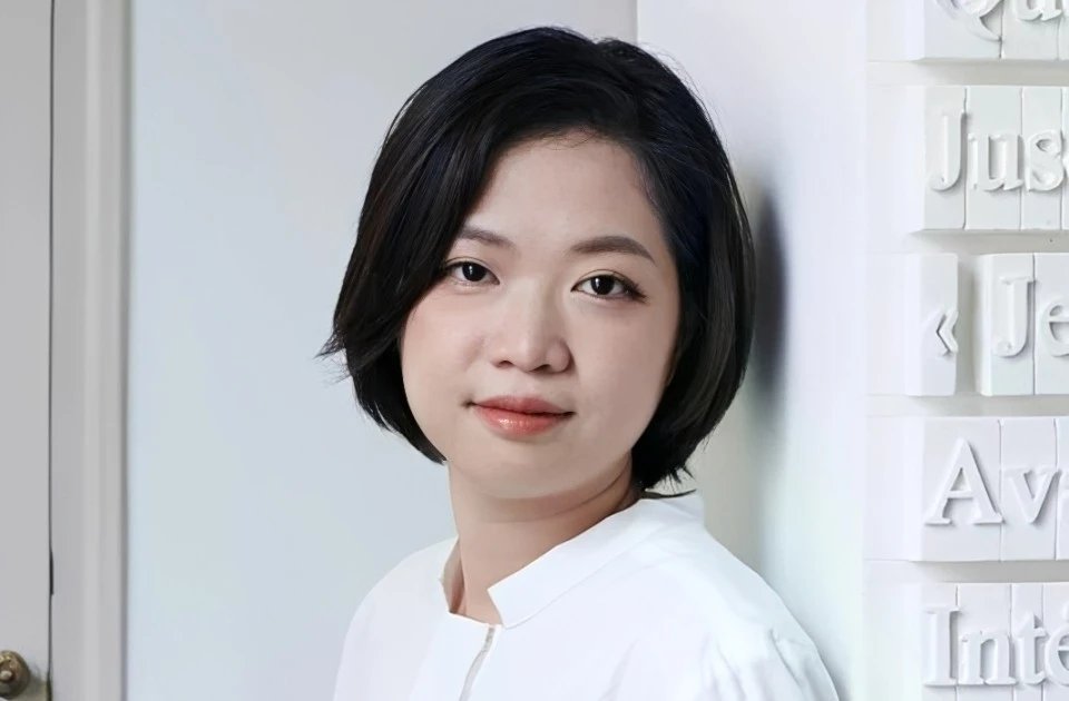 05-1780642152-nghe-si-le-giang-to-e-kip-mv-son-tung-m-tp-thieu-ton-trong-khong-chap-nhan-loi-xin-loi