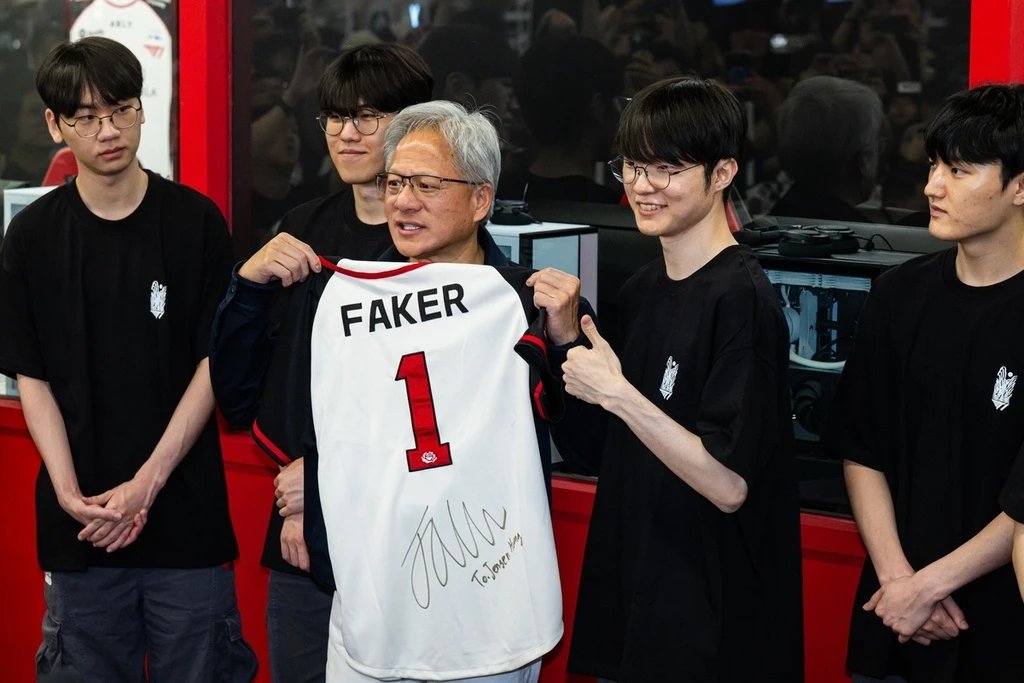 05-1780654734-vua-ai-jensen-huang-uu-tien-gap-faker-truoc-ca-cac-trum-cong-nghe-han-quoc