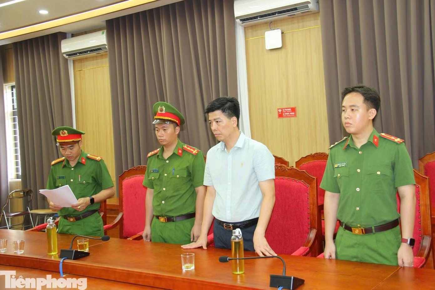 05-1780664357-khoi-to-them-mot-pho-chu-tich-xa-va-giam-doc-doanh-nghiep-trong-vu-gay-do-lan-can-da-bo-song-hong