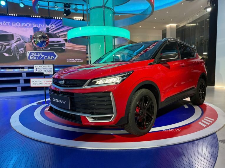 Thực tế Geely Coolray 2026 vừa ra mắt Việt Nam: Giá từ 499 triệu đồng, giảm 50% lệ phí trước bạ cho 200 khách đầu tiên