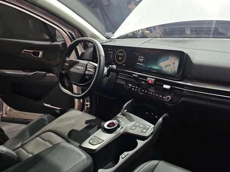 Kia Sportage 2026 ra mắt tại Việt Nam: Thêm bản hybrid, quyết đấu Honda CR-V