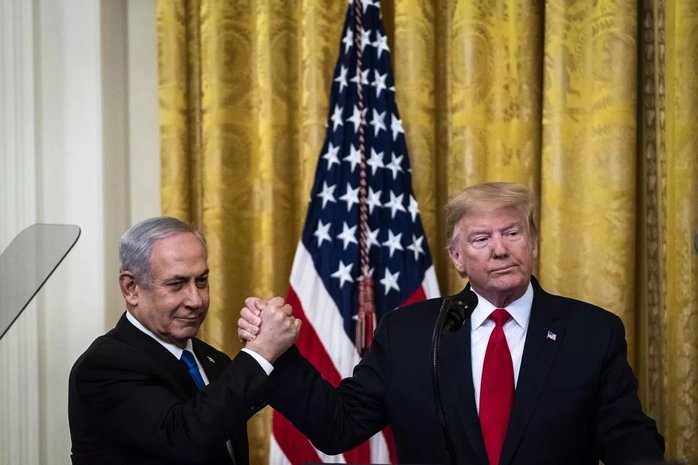 10-1781051617-15-gio-di-tren-lan-ranh-cua-thu-tuong-israel-voi-ong-trump