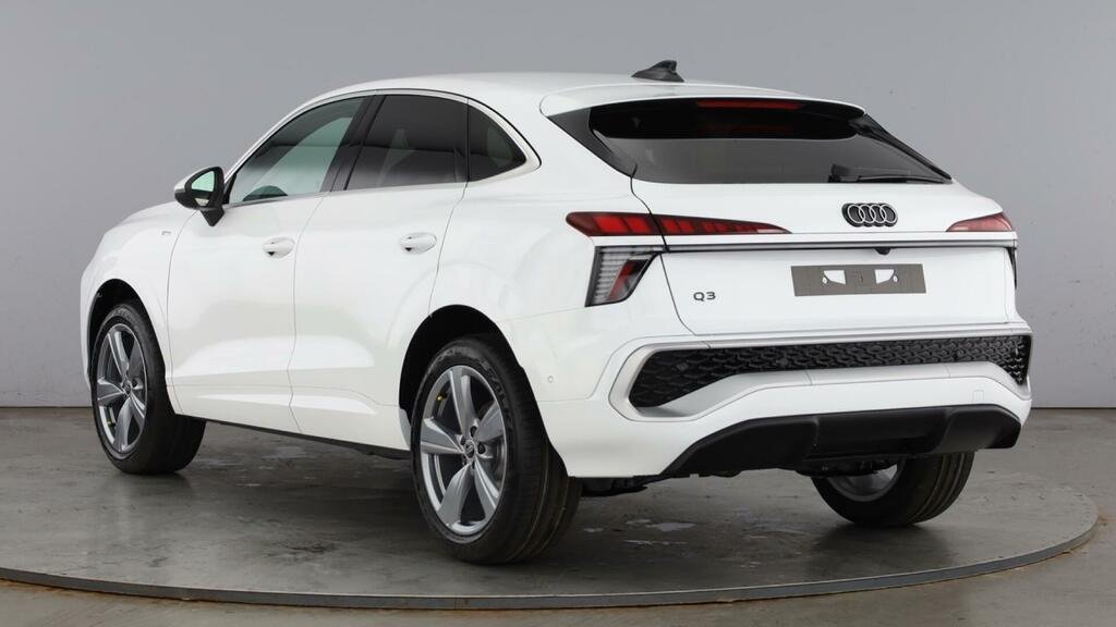 Audi Q3 Sportback 2026 lộ diện sớm trước ngày ra mắt Việt Nam: Thiết kế khác hoàn toàn đời cũ, có gói thể thao, dễ dùng động cơ hybrid