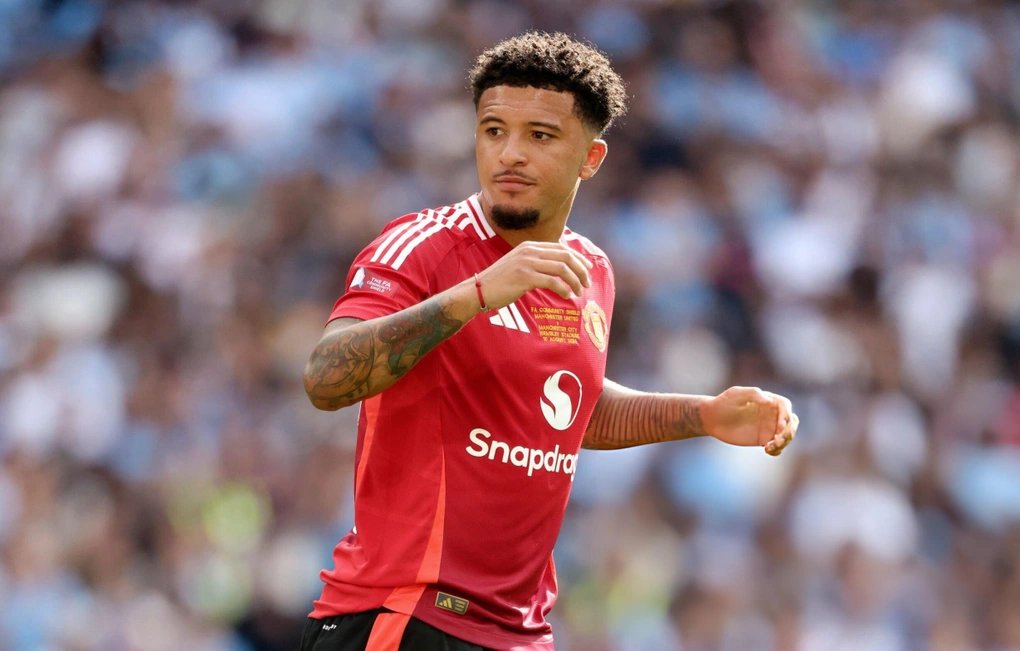 10-1781106440-doan-ket-cay-dang-cua-bom-tan-85-trieu-euro-tai-manchester-united
