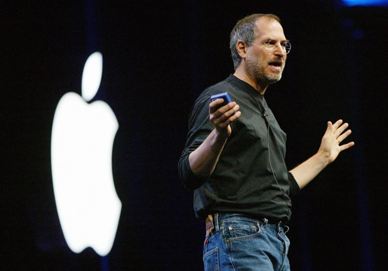 13-1781315812-ban-chiec-volkswagen-cu-de-theo-duoi-giac-mo-may-tinh-steve-jobs-tro-thanh-trieu-phu-chi-sau-hai-nam