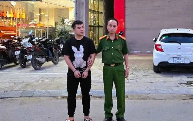 tai-xe-taxi-danh-shipper-2