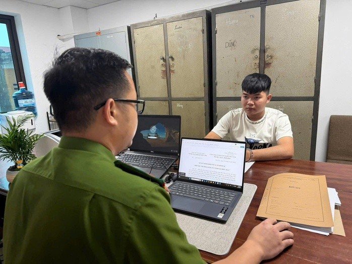 Mâu thuẫn, con rể cầm dao phay chém vợ và mẹ vợ - Ảnh 1.