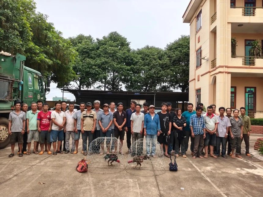14-1781422597-dot-kich-truong-ga-quy-mo-lon-tai-gia-lai-tom-gon-31-doi-tuong-dang-sat-phat