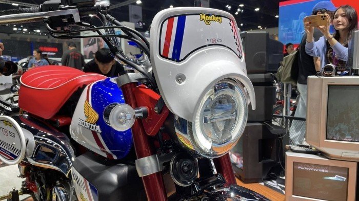 Honda-Monkey-1