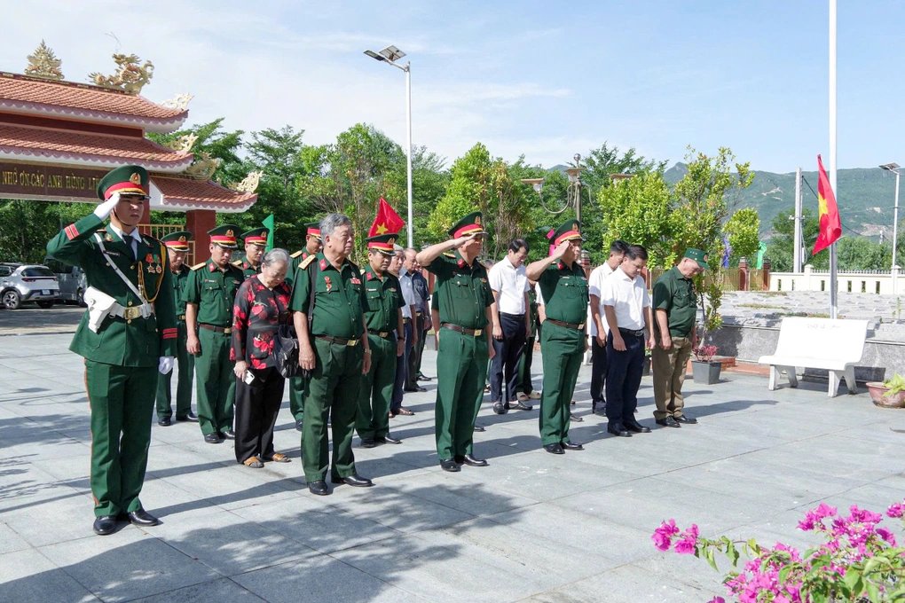 16-1781605173-tim-thay-di-vat-va-xuong-nguoi-tai-hang-da-sap-noi-ghi-dau-su-hy-sinh-cua-bo-doi-nam-1969