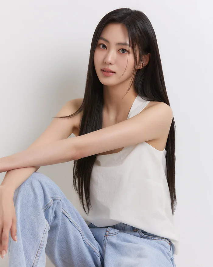 18-1781749426-kwon-eun-bin-bat-ngo-tuyen-bo-giai-nghe-o-tuoi-26