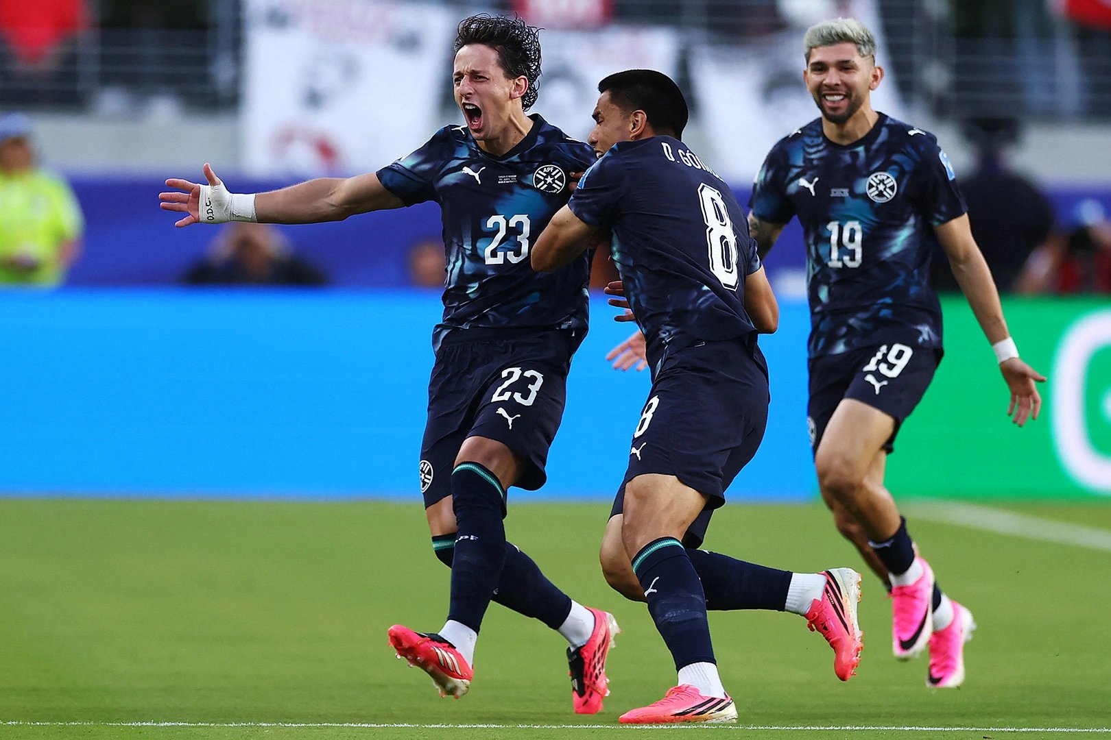 20-1781937985-chi-voi-62-cu-sut-tho-nhi-ky-cay-dang-chia-tay-som-world-cup-2026