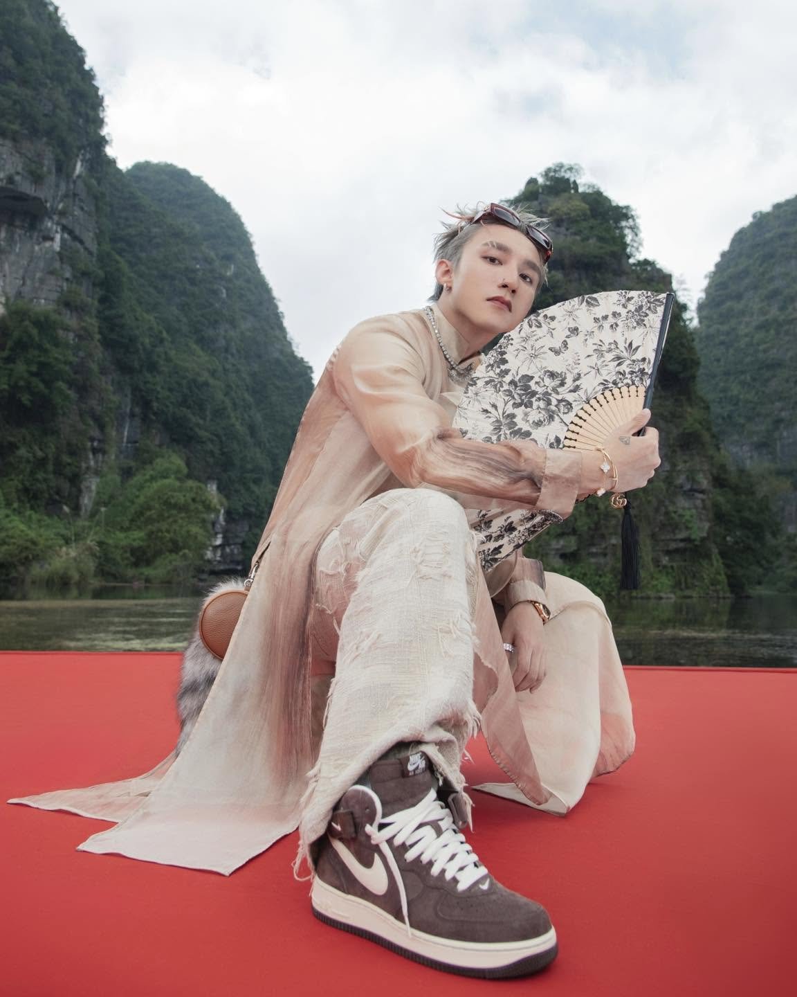 23-1782183937-nghe-si-le-giang-cover-hit-moi-cua-son-tung-m-tp-fan-khoc-thet-doi-giai-cuu-ban-goc