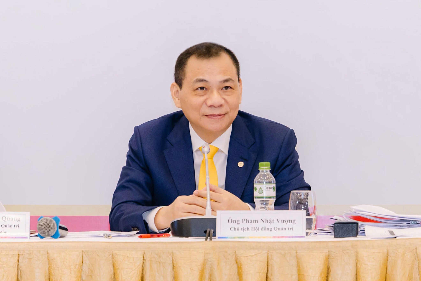 23-1782203663-ong-pham-nhat-vuong-tro-thanh-co-dong-so-huu-gan-5-von-tai-lpbank