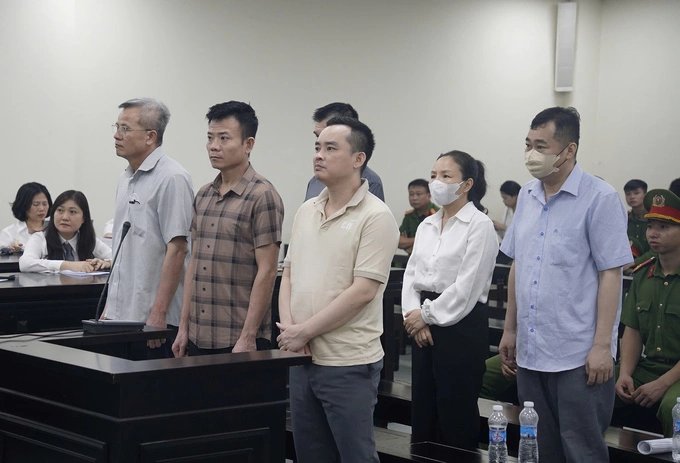 23-1782209545-vu-tham-o-hon-18-ty-khi-san-xuat-thiet-bi-nganh-cong-an-cuu-giam-doc-khai-di-mo-u-van-bi-sep-thuc-doi-chia-tien-tham-o