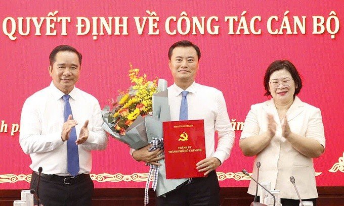 24-1782266726-nguyen-pho-chu-tich-ubnd-tphcm-bui-xuan-cuong-giu-chuc-bi-thu-phuong-sai-gon