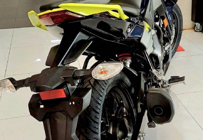 honda-cb125-hornet-7