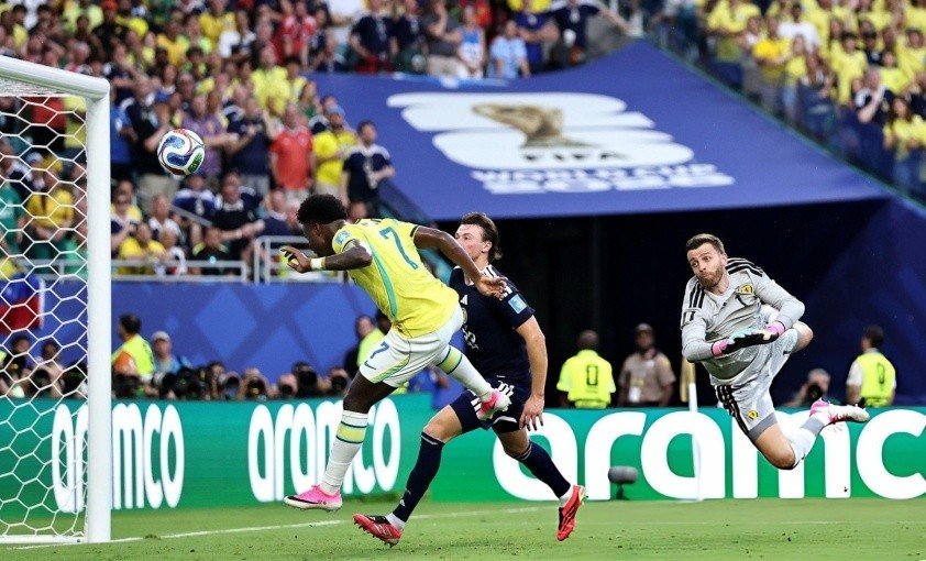 25-1782347135-vinicius-lap-cu-dup-dang-cap-brazil-hien-ngang-tien-vao-vong-knock-out-world-cup-2026