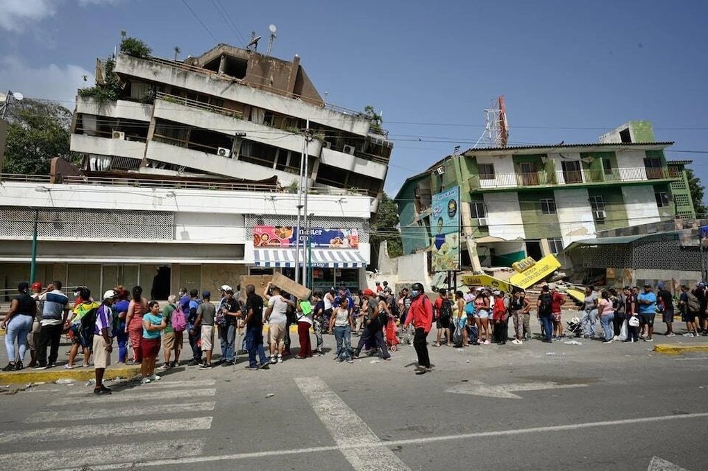 27-1782522752-venezuela-gan-1000-nguoi-tu-nan-hang-chuc-nghin-nguoi-mat-tich-trong-dong-do-nat