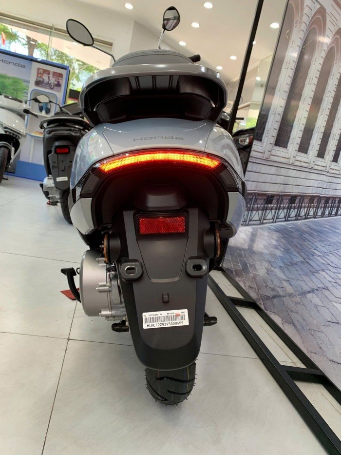 honda-uc3-5