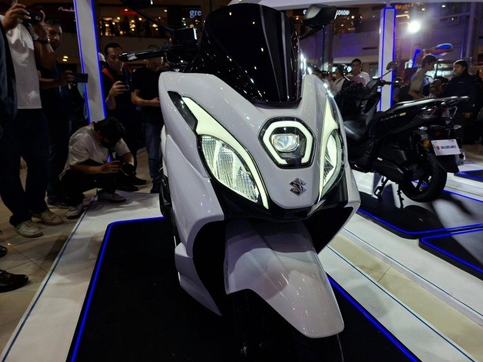 Suzuki-Burgman-15-2