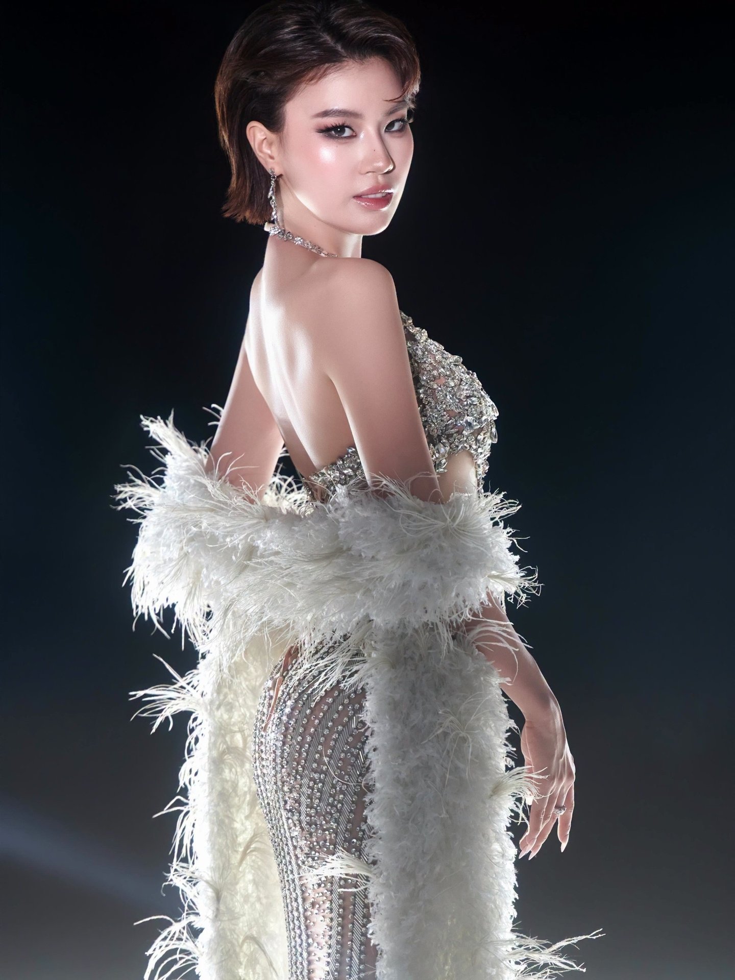 27-1782545894-phao-chinh-thuc-rut-khoi-miss-grand-vietnam-2026-len-tieng-ve-nghi-van-bat-hoa-voi-ban-to-chuc